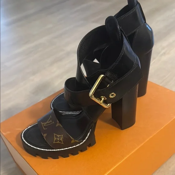 Louis Vuitton Black and Brown Gladiator Sandals - Picture 2 of 6